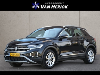 Volkswagen T-Roc 1.5 TSI Style | Virtual Cockpit | IQ LED | ACC | Trekhaak