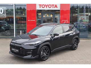 Toyota Corolla Cross HYBRID 180 GR SPORT NIEUW! PANODAK JBL-AUDIO APPLE/ANDROID BLIND SPOT STOEL/STUURVERWARMING PARK-SENSOREN NAVI CAMERA 19'' LM-VELGEN CLIMA KEYLESS