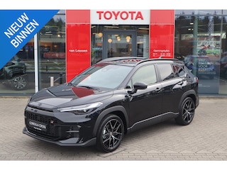 Toyota Corolla Cross HYBRID 180 GR SPORT NIEUW! PANODAK JBL-AUDIO APPLE/ANDROID BLIND SPOT STOEL/STUURVERWARMING PARK-SENSOREN NAVI CAMERA 19'' LM-VELGEN CLIMA KEYLESS