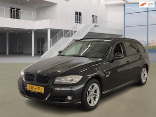 BMW 3-serie Touring 318i High Executive|PANO|PSENSOR|STOELVERW|6BAK