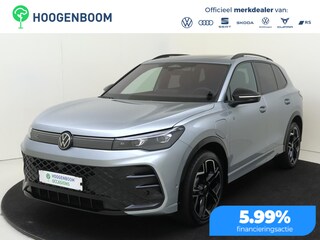 Volkswagen Tiguan 1.5 eHybrid R-Line Edition | Panoramadak | Trekhaak | Head-up display | 360 camera | Harman/kardon audio | Black style | Parkeerassistent | Lederen bekleding |