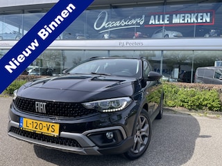 Fiat Tipo 1.0 City Cross Achteruitrijcamera - Airco - Cruise control - Dakrails - Licht metalen velgen 17 inch - U-connect - Stuur multifunctioneel - Bluetooth - Elektrische ramen - Parkeersensoren - Led verlichting - Mistlampen voor - Radio - Start/stop systeem