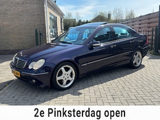 Mercedes-Benz C-klasse 240 Elegance V6 | Dakje | AC | Cruise | APK | elektrische stoel | AMG velgen | NAP |