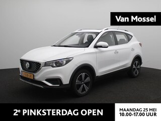 MG ZS EV Luxury 45 kWh | Panoramadak | Leder | Trekhaak | Camera | CarPlay | Stoelverwarming |