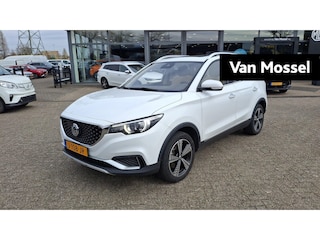 MG ZS EV Luxury 45 kWh | Panoramadak | Leder | Trekhaak | Camera | CarPlay | Stoelverwarming |