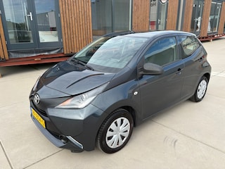 Toyota Aygo 1.0 VVT-i X-FUN Airco Cruise Control Carplay BT