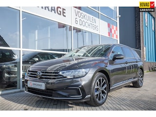 Volkswagen Passat Variant 1.4 TSI PHEV GTE Panoramadak | Camera | Stoelverwarming