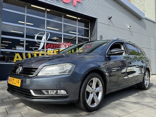 Volkswagen Passat Variant 1.6 TDI TrendLine BlueMotion - Navigatie I Airco I PDC I Comfort pakket I Sport velgen I Trekhaak