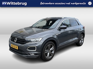 Volkswagen T-Roc 1.5 TSI R-Line / AUTOMAAT/ APP-CONNECT/ PARK.SENSOREN V+A/ CAMERA/ ELEK.ACHTERKLEP/ KEYLESS/ ACC/ DODEHOEK/ DIGITAL DASH/ NAVI/ DAB/ CLIMA/ LED/ 18'' LMV