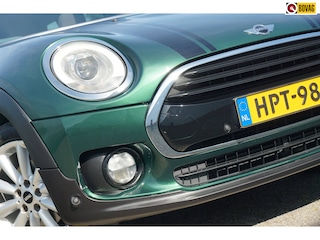 Mini Clubman 2.0 Cooper D Chili | British Racing Green | Schuif-/Kanteldak/NAV/Cruise/LED/Stoelverwarming - Topstaat!