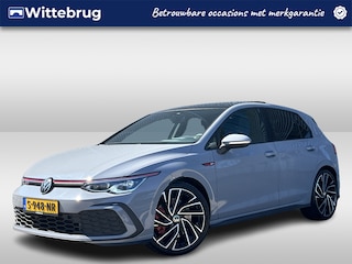 Volkswagen Golf 2.0 TSI GTI / Panoramadak / Head-up / Dodehoek herkenning / Navigatie / App connect / Camera / Parkeersensoren V+A / Stoel+stuur verwarming /