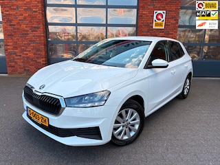 Skoda Fabia 1.0 TSI Ambition | Apple Carplay | Cruise control | Regen en Licht sensor