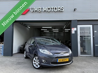 Ford Fiesta 1.6 Titanium Clima Navi Parkeersensoren