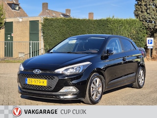 Hyundai i20 1.2 HP i-Motion Comfort Afneembare trekhaak / Cruise Controle / Airco / Carr kitt / Automatische verlichting