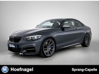 BMW 2-serie Coupé M240i xDrive High Executive | M Performance Uitlaat | 19 inch | Leder |