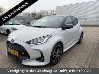 Toyota Yaris 1.5 Hybrid GR Sport Naviagtie | JBL Audio | Parkeersensoren | HUD | Apple Carplay/Android Auto