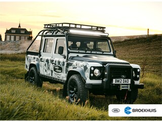 Land Rover Defender 110 Crew Cab TROPHY 2 Works V8 | 1 of 4 LHD Defender Trophy 2 Crew Cab | WARN |