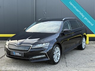 Skoda Superb Combi 1.4 TSI iV Style PANORAMADAK | TREKHAAK