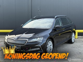 Skoda Superb Combi 1.4 TSI iV Style PANORAMADAK | TREKHAAK