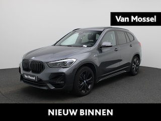 BMW X1 xDrive25e (162 kW) | Automaat | Apple Carplay / Android Auto | Panoramadak | Stoelverwarming | Camera | Trekhaak |