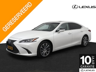 Lexus ES 300h Preference Line | Schuif-/kanteldak | Lederen bekleding | 18 Inch Lichtmetalen velgen | Blind Spot Monitor