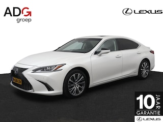 Lexus ES 300h Preference Line | Schuif-/kanteldak | Lederen bekleding | 18 Inch Lichtmetalen velgen | Blind Spot Monitor