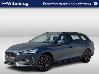 Cupra Leon 1.4 e-Hybrid 245PK Black Edition / Panoramadak / Supersport Stuur / BREMBO / Verwarmbare Lederen Memory Seat / Achteruitrijcamera
