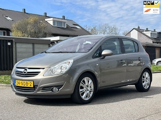 Opel Corsa 1.4-16V Cosmo 1e Eigenaar*Cruise*Clima*Trekhaak*NAP*Parkeersensoren*Half leder*LM velgen*
