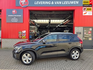 Volvo XC40 2.0 B3 Essential Edition Automaat/ Wegklapbare trekhaak/ Stoel en stuurverwarming/ Parkeersensoren V+A/ Rijklaarprijs!