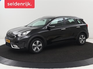 Kia Niro 1.6 GDi First Edition | Trekhaak | Carplay | Half leder | Camera | Navigatie | Cruise control | Bluetooth | Bluetooth | Parkeerhulp | LED