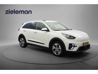 Kia Niro Niro E-Niro DynamicPlusLine 64 kWh - Carplay, Dakraam, Half Leer, Camera, Stoelverw.