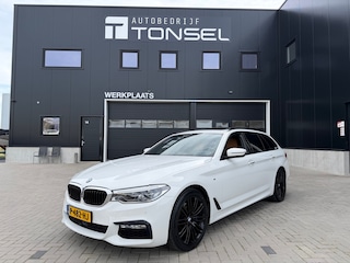 BMW 5-serie Touring 530i High Executive M-Sport / Panorama / Trekhaak / 360 Camera / Head-Up / LED