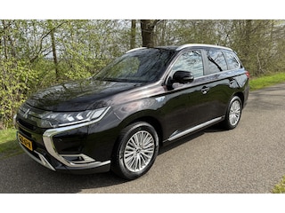 Mitsubishi Outlander 2.4 PHEV S-Edition 2021 44.000KM