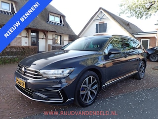 Volkswagen Passat Variant 1.4 TSI PHEV GTE Business / STUUR+STOELVERWARMING / ACC / CARPLAY / CAMERA