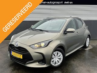Toyota Yaris 1.5 Hybrid Active NL-auto! Apple CarPlay/Android Auto Navigatie, Achteruitrijcamera, Adaptieve cruise control, Climate control, Nieuw geleverd en dealeronderhouden