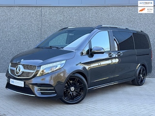 Mercedes-Benz V-klasse 300d AMG lang DC | Pano | Trekhaak | Dodehoek assistent | Burmester | ACC | Rijstrook assistent | 360° |
