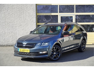 Skoda Octavia Combi 1.0 TSI Sport Plus Business BJ2020 Lmv 17" | Led V+A | Pdc | Trekhaak | App-Connect | Navi | Climate control | Cruise control | Sportstoelen | Sportstuur | Zwarte hemel | Extra getint glas