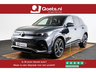 Volkswagen Tiguan 1.5 eHybrid R-Line Trekhaak - Panoramadak - Adaptieve cruise control - Winterpakket - 360 graden-camera - Achterruitrijcamera - Dodehoeksensor - Stoelverwarming voor - Elektrische achterklep -