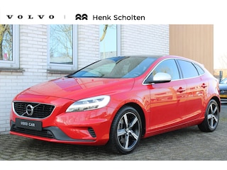 Volvo V40 T3 Automaat Polar+ Sport | Trekhaak | Panoramadak | Parkeercamera | Verwarmbare Voorstoelen | Navigatie | Cruise Control | Bluetooth Telefonie & Multimedia | 17'' Lichtmetalen Velgen
