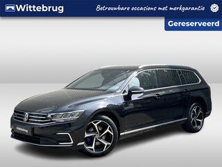 Volkswagen Passat Variant 1.4 TSI PHEV 218PK GTE Business / Digitale Cockpit / Trekhaak / Stuur + Stoelverwarming + Massagestoel / Achteruitrijcamera / LED