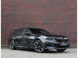 BMW 5-serie Touring 550e xDrive | Trekhaak - M Sport Pro - Alcantara