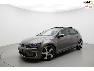 Volkswagen Golf 1.4 TSI GTE PANO CARPLAY SFEER PDC NAP
