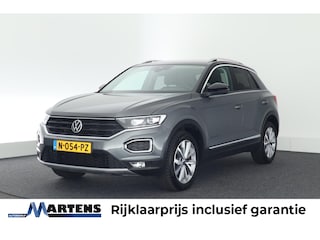 Volkswagen T-Roc 1.5 TSI 150pk DSG Style Trekhaak Camera Stoelverwarming Navigatie