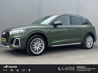 Audi Q5 55 TFSI e S edition / 367 PK! / Elektrische Trekhaak (2.000KG) / Quattro Aandrijving / Virtual Cockpit / Navigatie / S-line Exterieur / Stoelverwarming / Parkeersensoren Voor&Achter / All Season Banden / 20" Lichtmetalen Velgen / Elektrische Kofferbak /