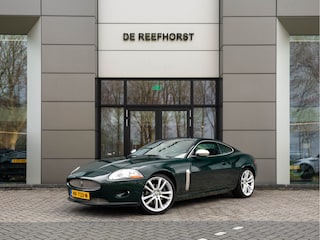 Jaguar XK 4.2 V8 Coupé | Unieke staat | British Racing Green | Verwarmbare voorstoelen |