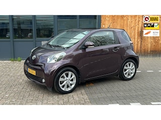 Toyota iQ 1.0 VVTi Aspiration luxe uitvoering