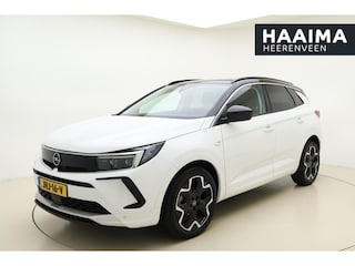 Opel Grandland 1.2 Turbo 130pk Automaat Ultimate | Navigatie | Alcantara bekleding | Elektrische achterklep | Stoel- en stuurverwarming | Climate control | Cruise control | Zwart dak
