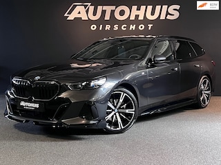 BMW 5-serie Touring 520i High Executive Edition M Trekhaak/ Stuurverwarming/ H&K/ 20"/ Glazendak/ Memoryseats/ 360Camera/Ambientpl
