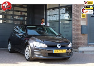 Volkswagen Golf 1.2 TSI Trendline // All season banden // Trekhaak // Elektrische ramen