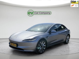 Tesla Model 3 RWD 60 kWh | Highland | 2025 | Stealth Grey | 513km Wltp | Autopilot | Warmtepomp | 19 Inch Nova Wheels